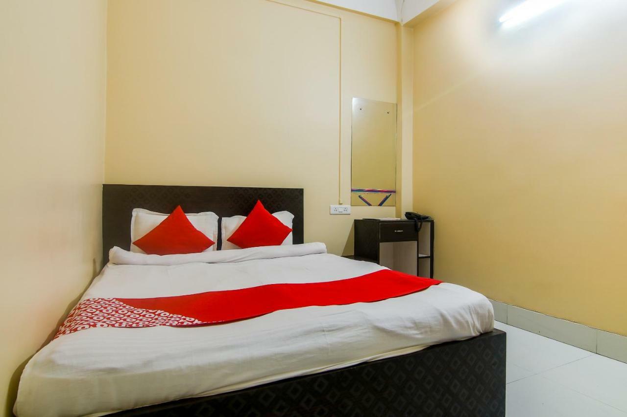 Oyo Dayal Residency Tezpur Luaran gambar